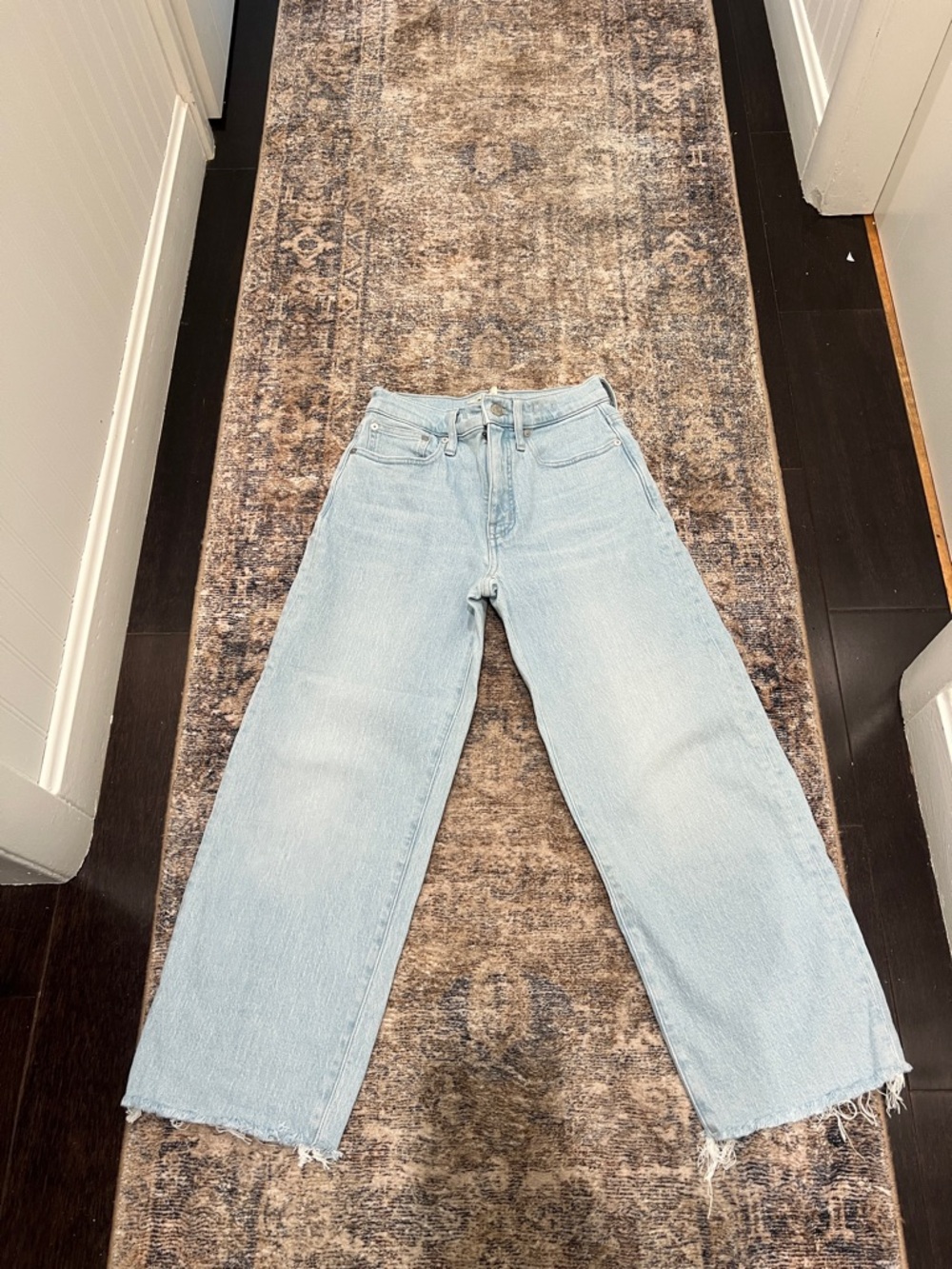 Madewell The Perfect Vintage Wide-Leg Cropped Jeans with Frayed Hem